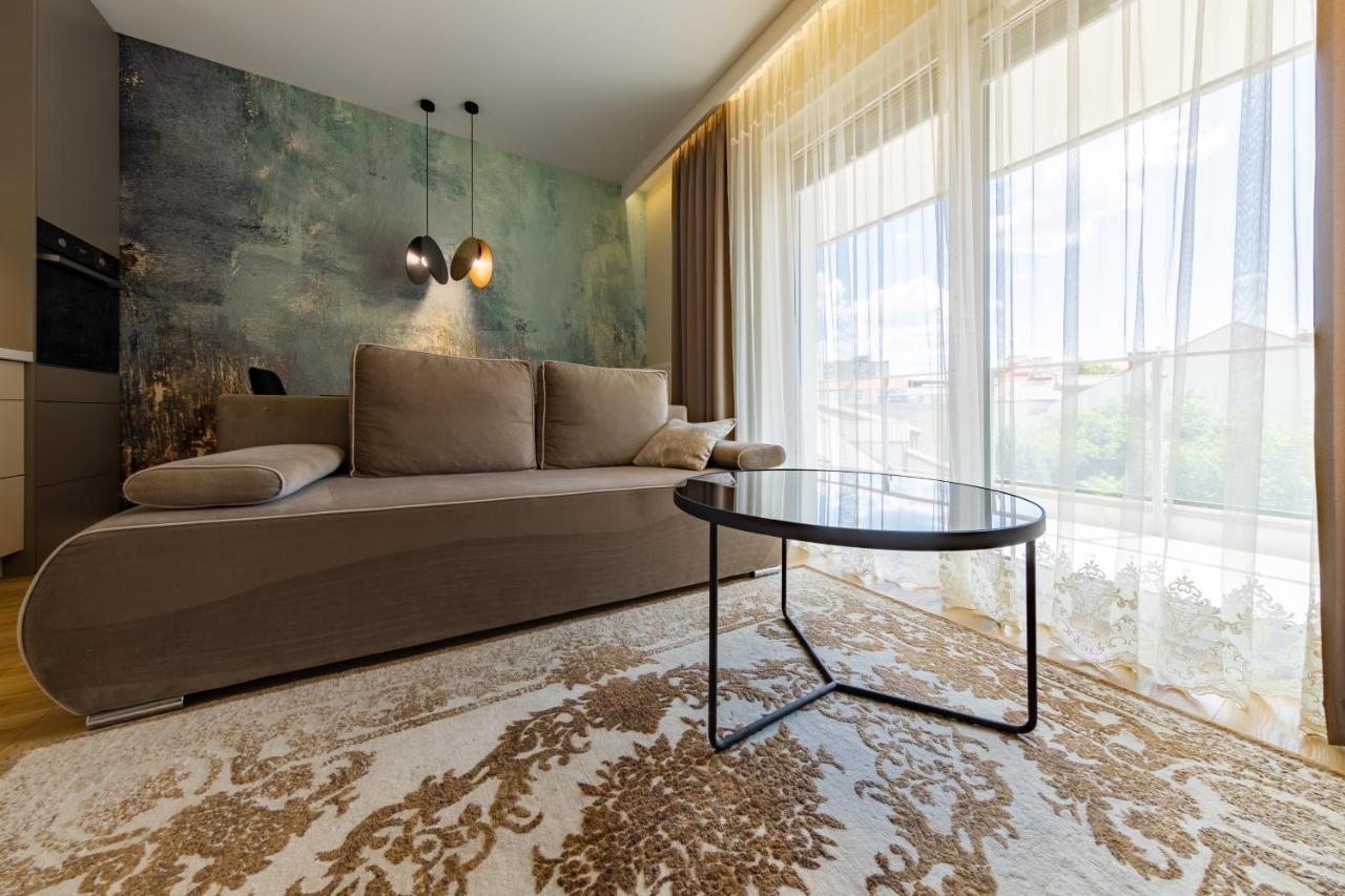 Apartament Luxury Two-Bedroom 比亚韦斯托克 外观 照片