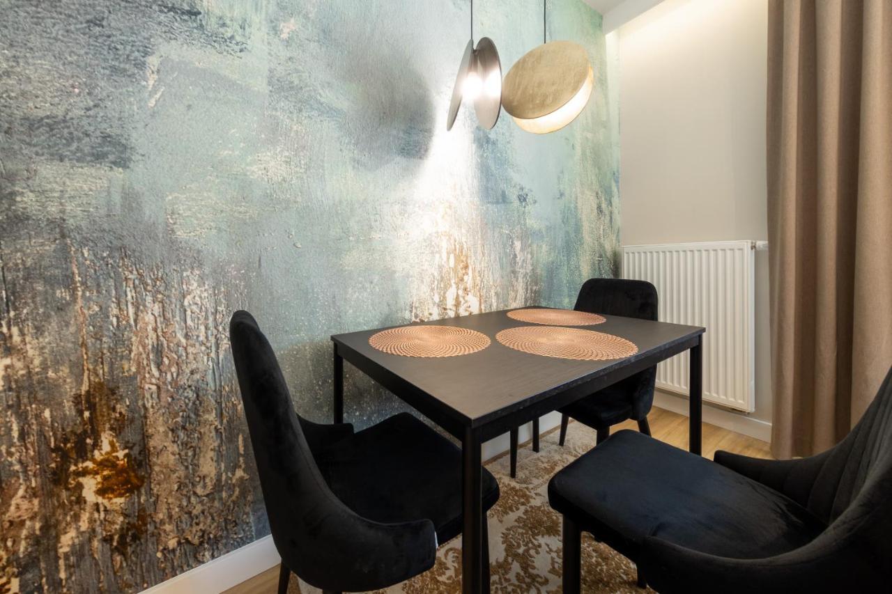 Apartament Luxury Two-Bedroom 比亚韦斯托克 外观 照片